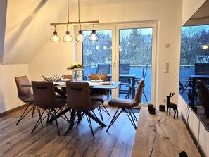 Apartment | Dining