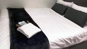 Dortoir partagé, 1 chambre, accessible aux personnes à mobilité réduite, balcon | 1 chambre