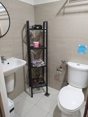 Asrama Umum, 1 kamar tidur, akses difabel, balkon | Kamar mandi