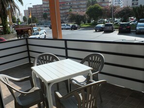 Outdoor dining - Apartment near beach for 2/4 ppl in Roses (Roses)