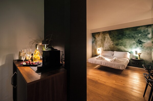 1 bedroom, desk, free WiFi, bed sheets