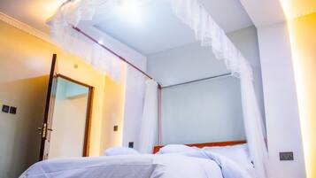 3 chambres, fer et planche Ă repasser, Wi-Fi, draps fournis