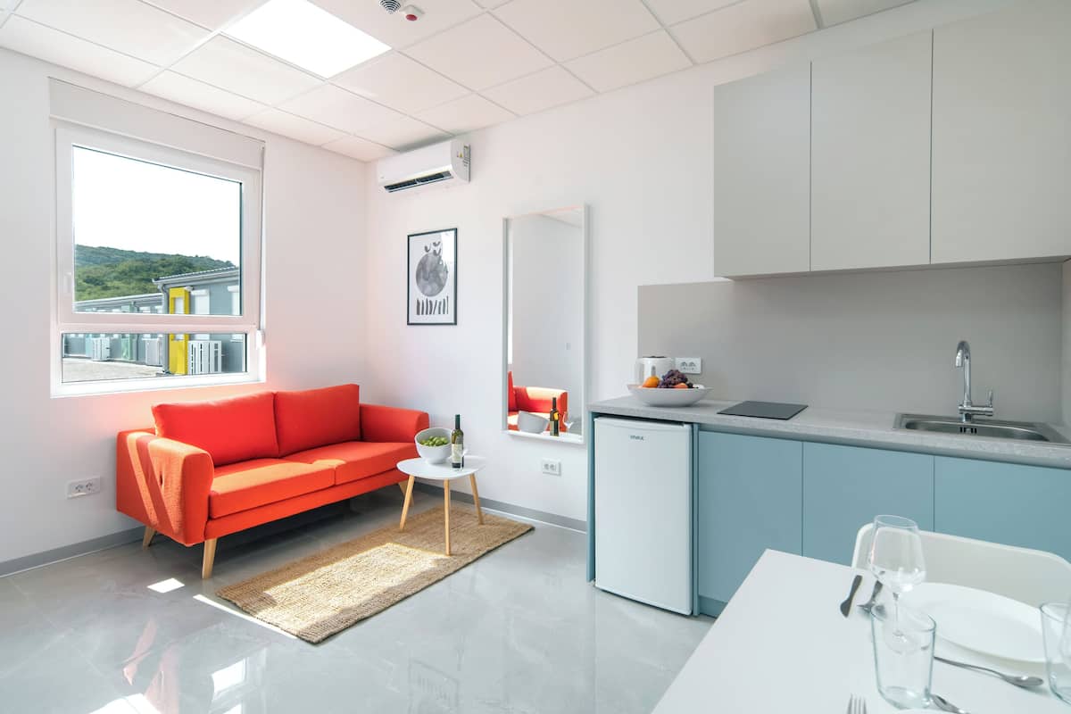 デラックス ダブルルーム | リビング エリア