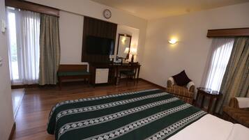 Deluxe Room, 1 Twin Bed, Smoking, City View | Soundproofing, iron/ironing board, free WiFi