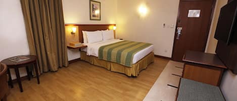 Soundproofing, iron/ironing board, free WiFi