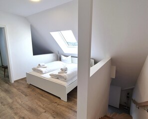 Appartement | 3 chambres, ameublement personnalisé, draps fournis