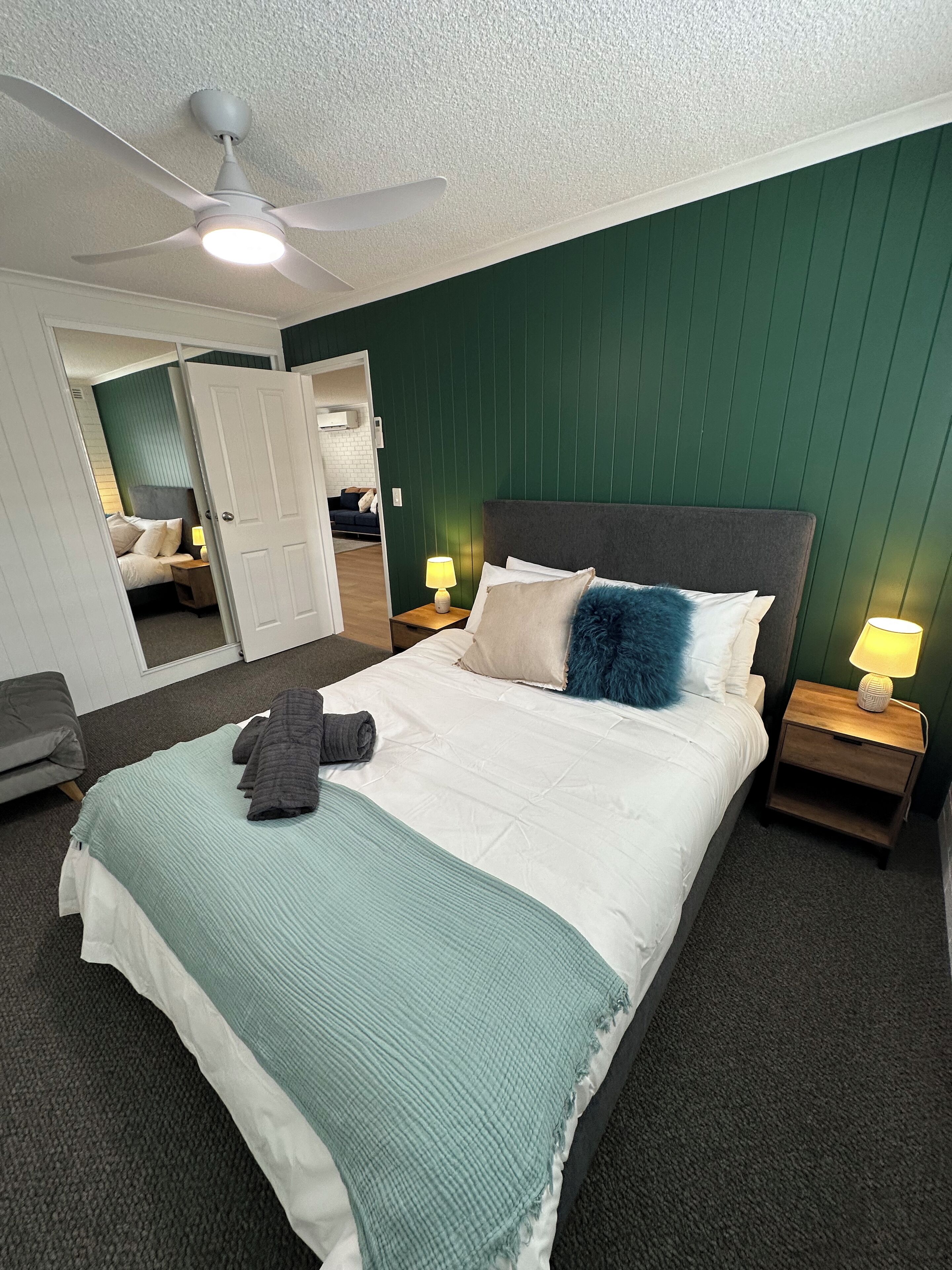 Familieleilighet | Skrivebord for bærbar PC, wi-fi (inkludert) og rullestolvennlig