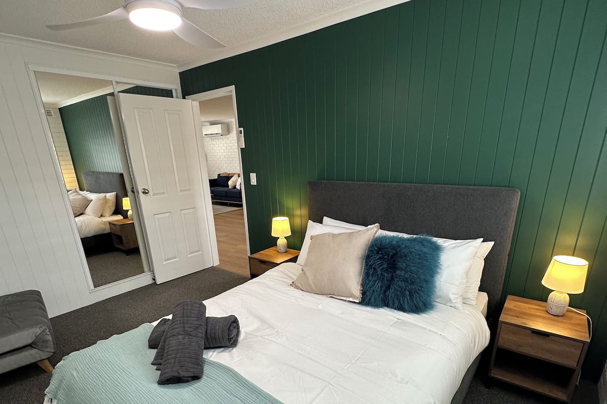 Familieleilighet | Skrivebord for bærbar PC, wi-fi (inkludert) og rullestolvennlig