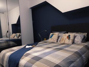 Bügeleisen/Bügelbrett, WLAN, Bettwäsche