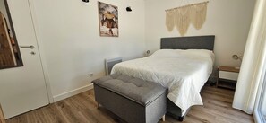 2 habitaciones, cuna de viaje, wifi gratis y ropa de cama 