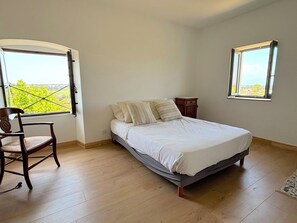6 bedrooms, bed sheets - L'appartement Montenosa (Aléria)