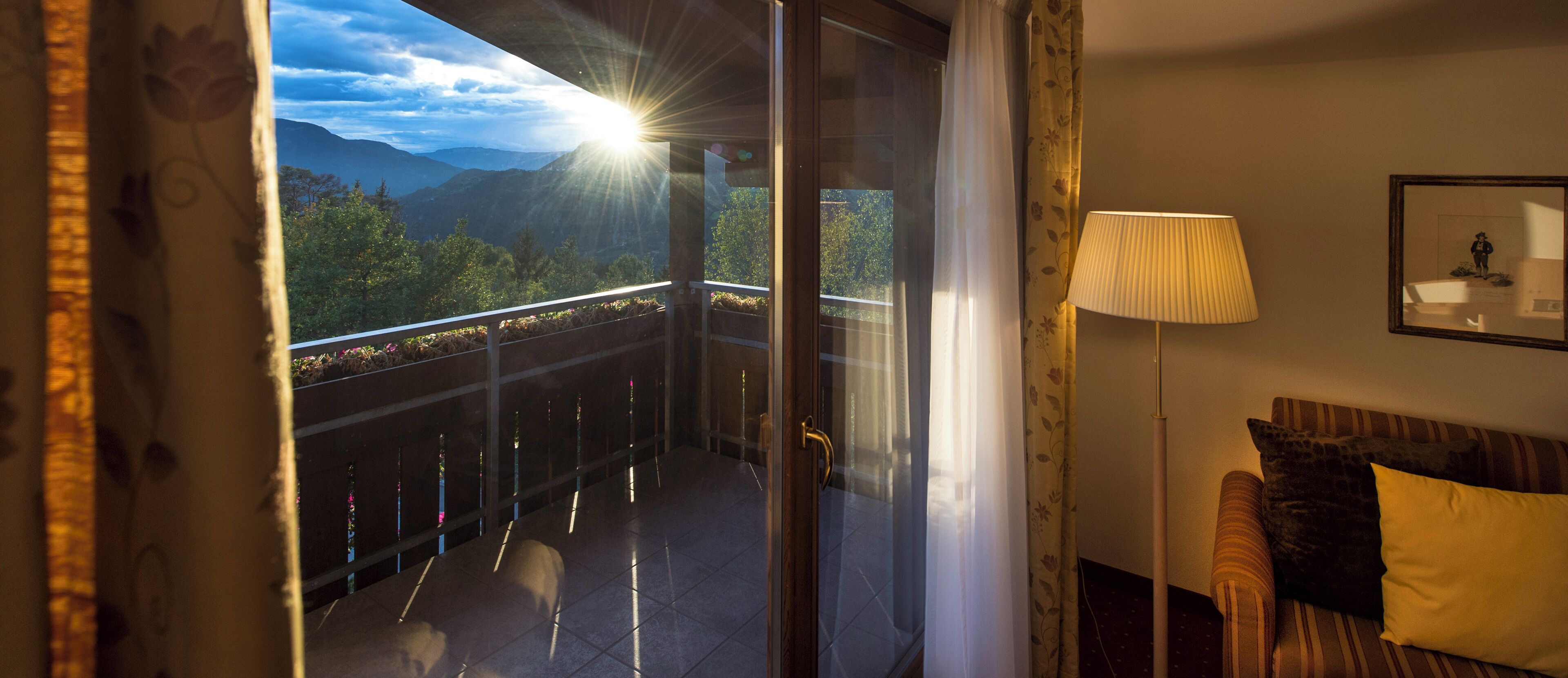 Couette en duvet d'oie, coffres-forts dans les chambres, bureau