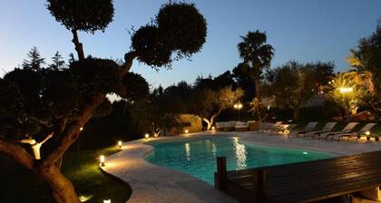 A Pearl In The Green - Olive Suite