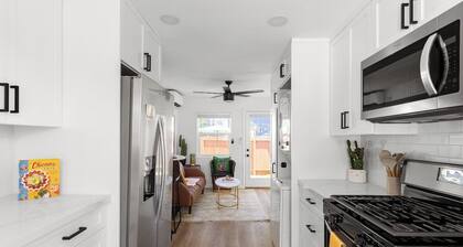 Barrio Casita · Barrio Casita - 2Bd, Central, Parking, EV Charging