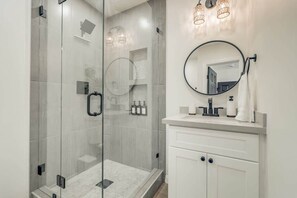 Een douche, een haardroger