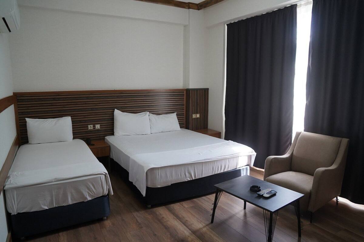 Free WiFi, bed sheets