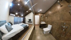 Standaard tweepersoonskamer, 1 tweepersoonsbed | Donsdekens, een minibar, een laptopwerkplek, gratis wifi