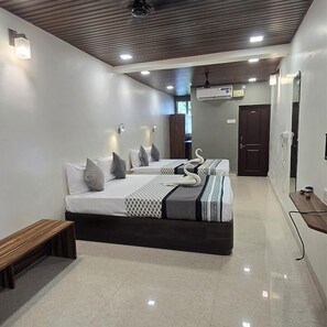 Family Cottage - M Beach Resort (Colva)