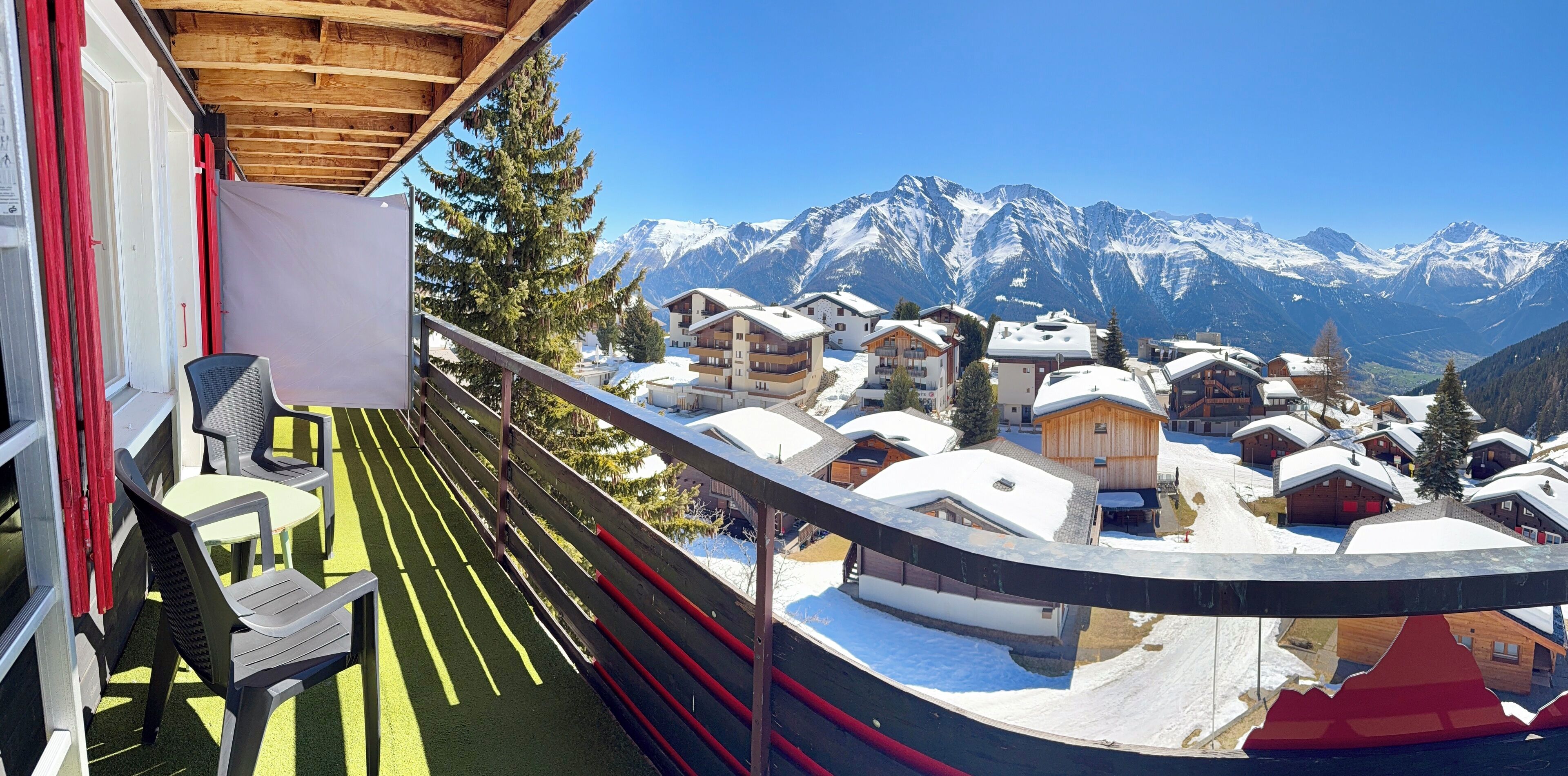 Chambre Double, balcon, vue montagne | Vue depuis le balcon