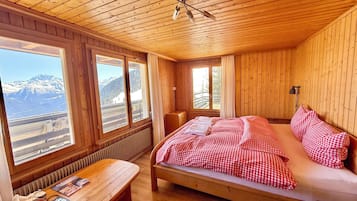 Family Room, Balcony, Mountain View | Free cribs/infant beds, free WiFi, bed sheets