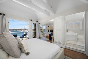 4 bedrooms, free WiFi, bed sheets, wheelchair access
