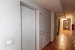Interni