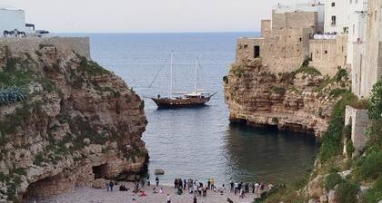 Apartment 'Dimora Luxury' with Sea View, Wi-Fi and Air Conditioning