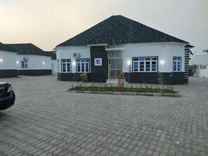 Voorkant van accommodatie