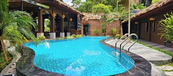 An Riverside Ecolodge