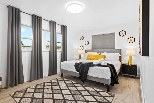 Desk, iron/ironing board, WiFi, bed sheets