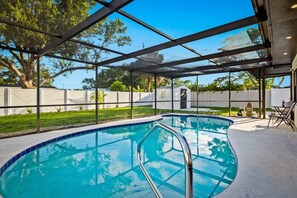 Pool - Venice Oasis | Pool, 3 King Beds, 2.5 miles >Beach (Venice)