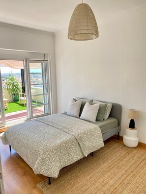 2 bedrooms, WiFi, bed sheets