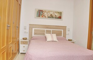 1 bedroom, iron/ironing board, bed sheets