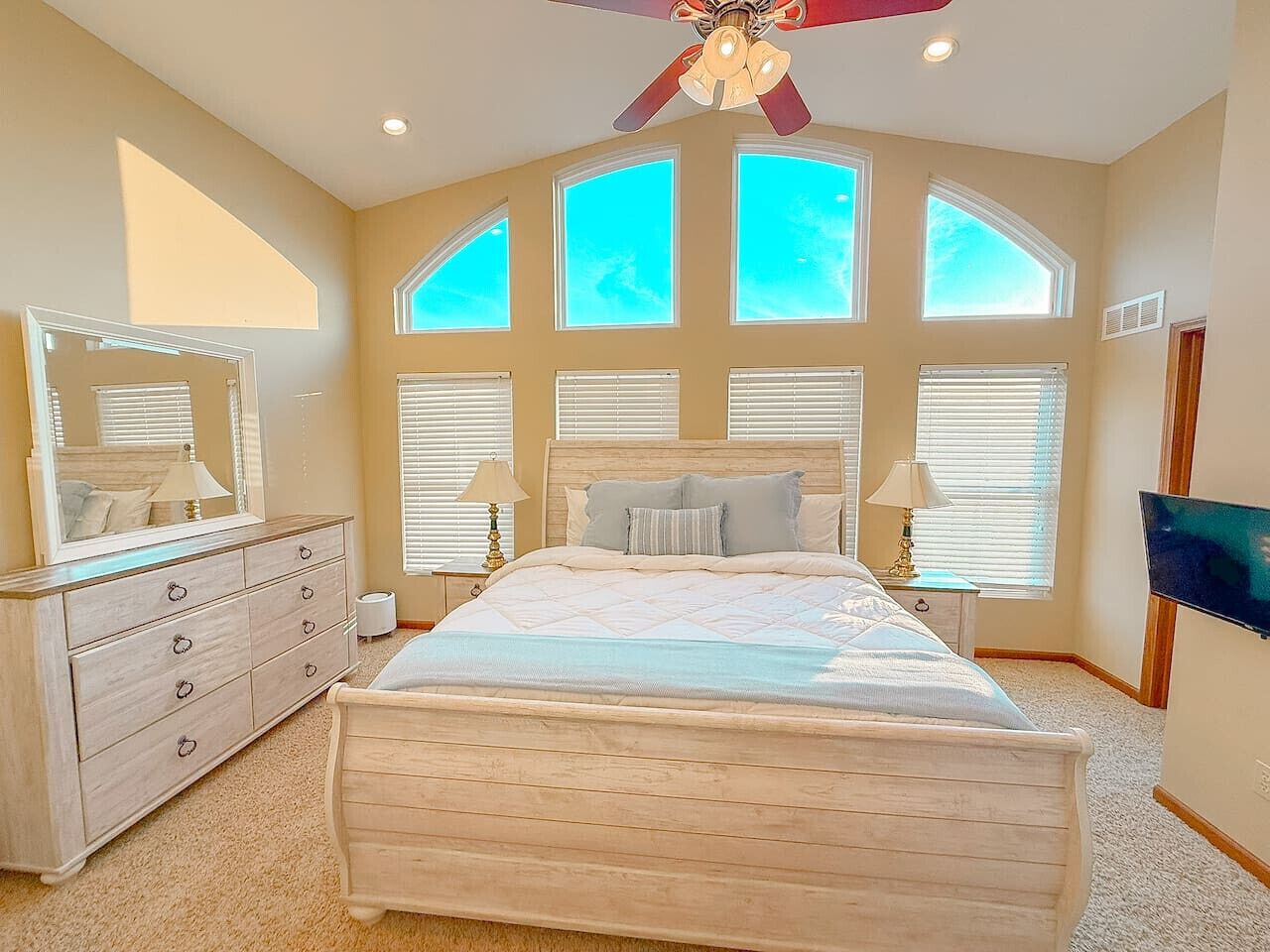 4 sovrum, strykjärn/strykbräda, gratis wi-fi och sängkläder