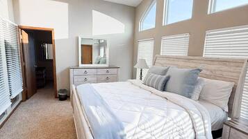 4 soveværelser, strygejern/strygebræt, gratis Wi-Fi, sengetøj