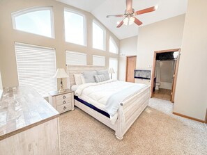 Iron/ironing board, free WiFi, bed sheets - Lakeftont 4BD/3BA/Grill/Decks/Quiet Cove-12PP (Camdenton)