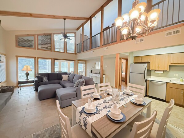 Smart-TV, Kamin, Arbeitsbereiche