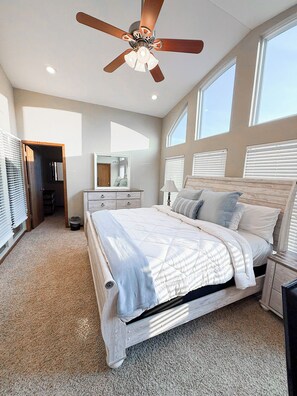 4 bedrooms, iron/ironing board, free WiFi, bed sheets