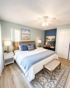 5 bedrooms, desk, iron/ironing board, travel cot