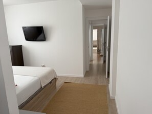 3 chambres, fer et planche à repasser, Wi-Fi gratuit, draps fournis