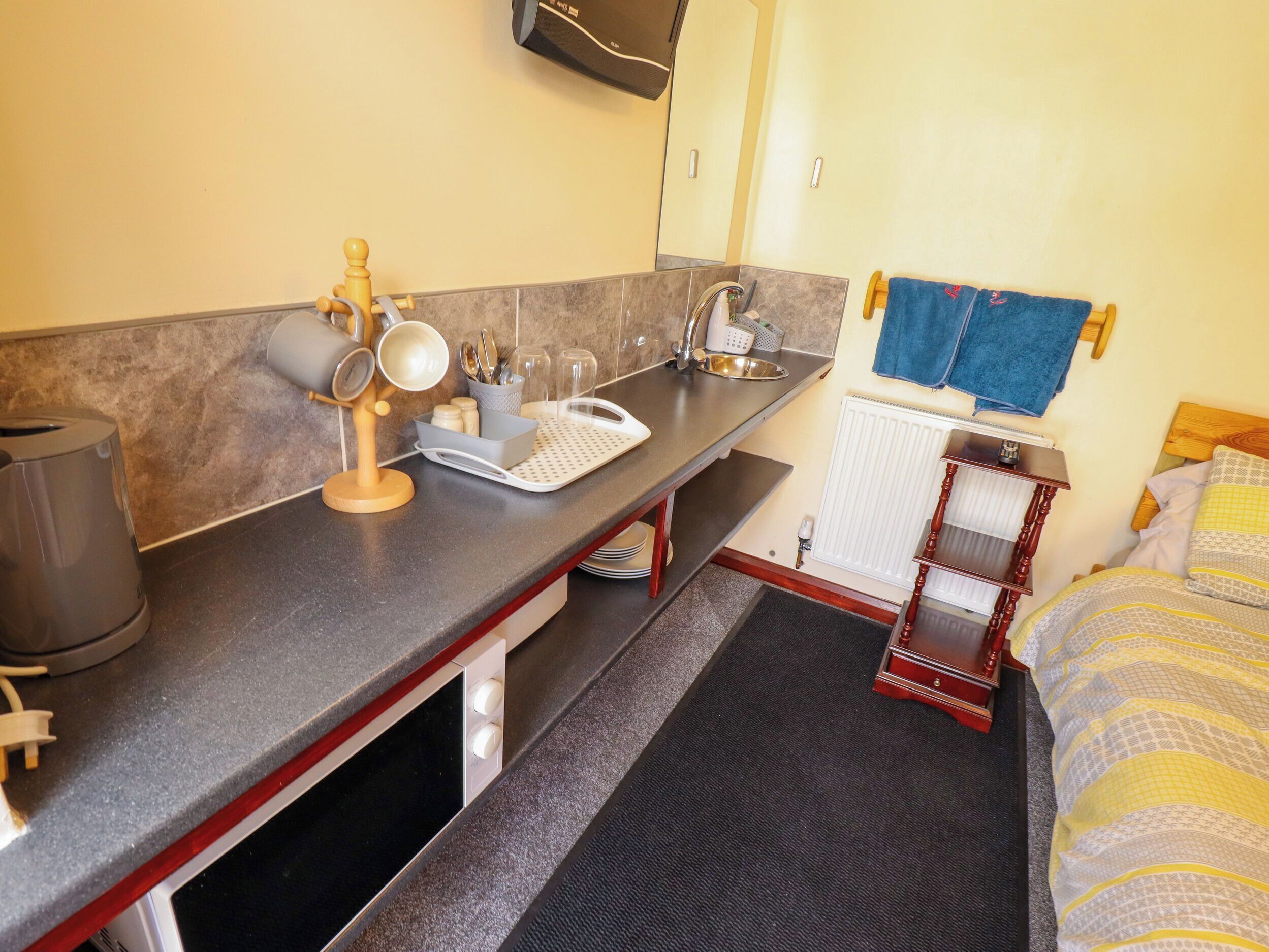 Cottage | 1 bedroom, individually decorated, individually furnished, free WiFi