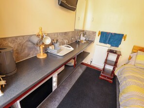 Casa de campo | 1 habitación, decoración personalizada y muebles diferentes