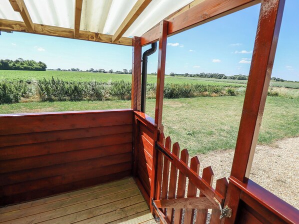 Cottage | Property grounds