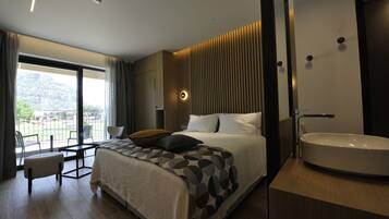 Minibar, in-room safe, desk, laptop workspace