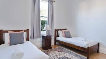 3 bedrooms, WiFi, bed sheets