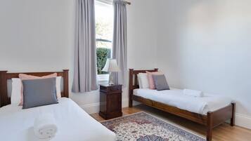 3 bedrooms, WiFi, bed sheets