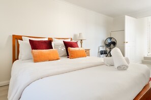WiFi, bed sheets