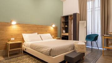 ์ํผ๋ฆฌ์ด๋ฃธ | ์ฑ
์, ๋ฌด๋ฃ WiFi