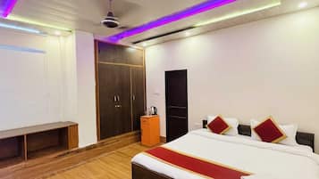 Deluxe Double Room | Premium bedding, free WiFi, bed sheets