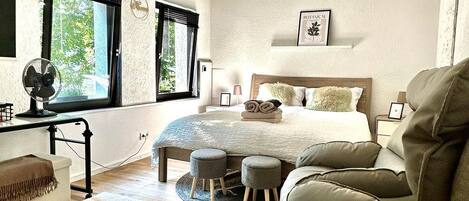 1 bedroom, WiFi, bed sheets